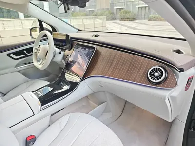 Mercedes-Benz EQE SUV