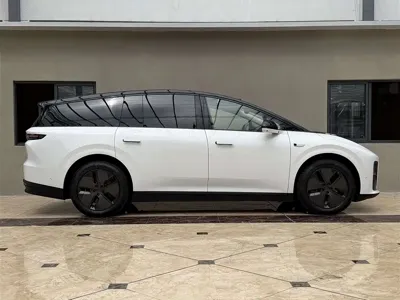 Li Auto 理想i8