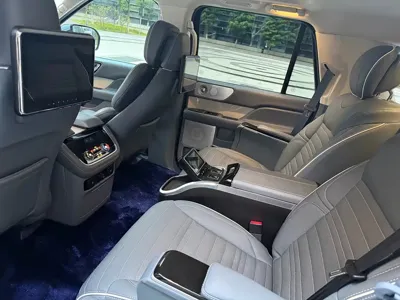 Lincoln Navigator