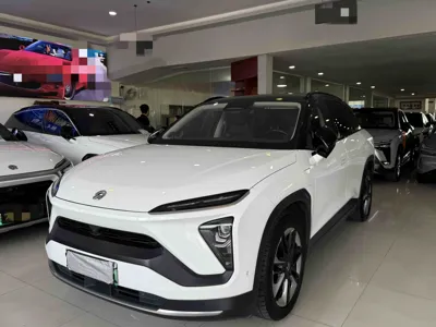 Nio ES8
