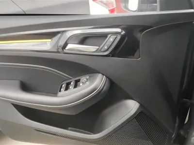 Roewe i5
