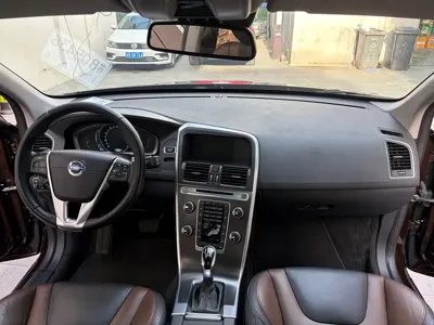Volvo XC60 (Import)