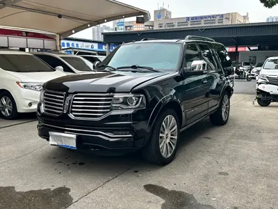 Lincoln Navigator