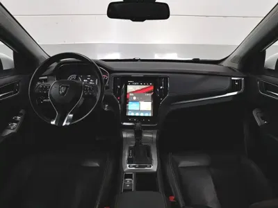 Roewe RX5