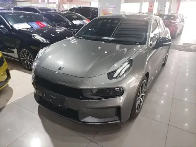 Lynk & Co 03