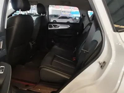 Roewe RX5