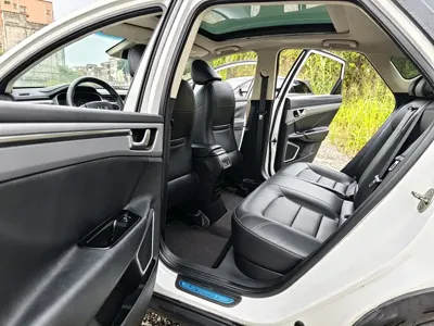 Geely Emgrand GS