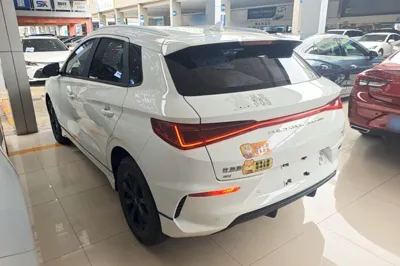 BYD e2
