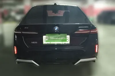 BMW i5