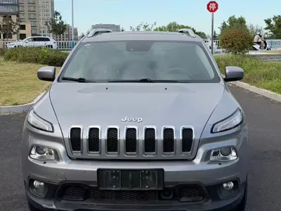 Jeep Cherokee (Import)