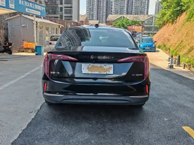 Hongqi Hongqi E-QM5