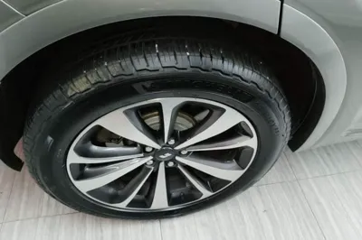 Li Auto ONE
