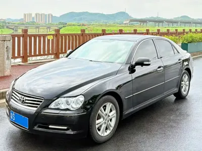 Toyota Reiz