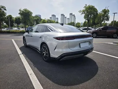 BYD 汉L