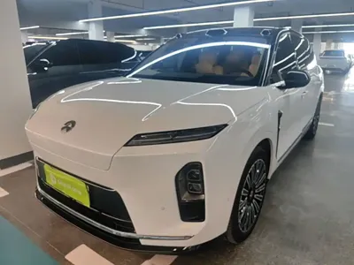 Nio ES8