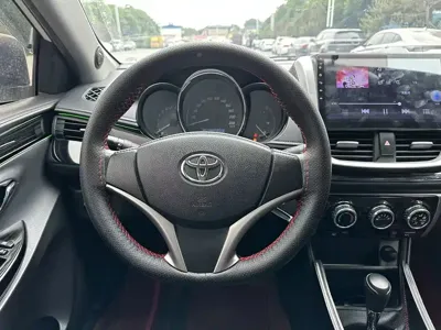 Toyota Yaris L