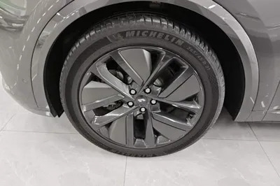 Li Auto L9