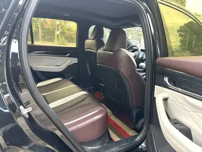 Geely Xingyue L