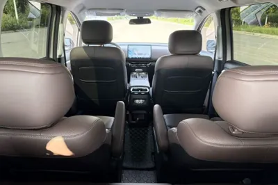 Wuling 730