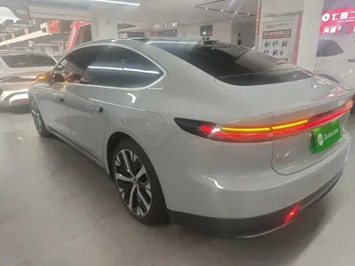 Nio ET7