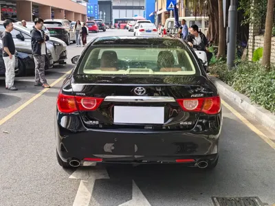 Toyota Reiz