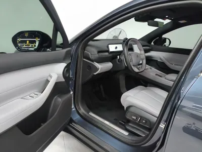 Nio EC6