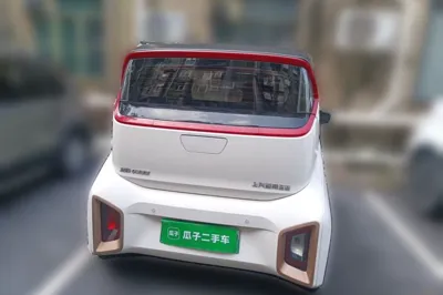 Baojun E200