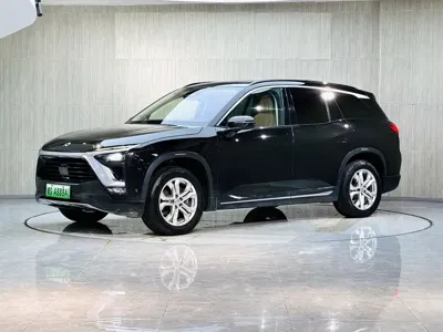 Nio ES8