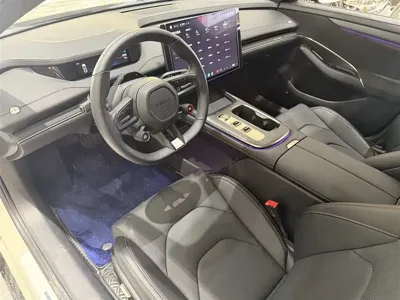 Xiaomi SU7