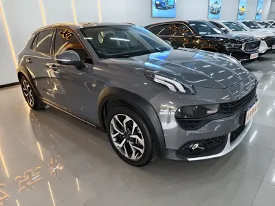 Lynk & Co 02