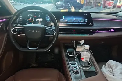Chery Arrizo 8