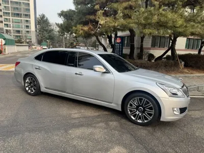 Hyundai Equus