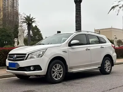 Venucia T70