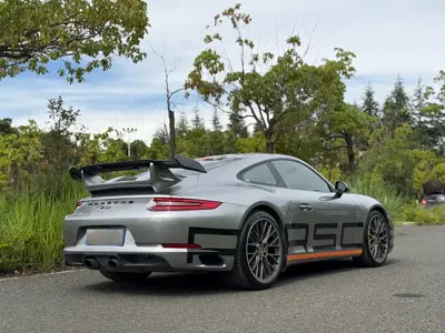 Porsche 911