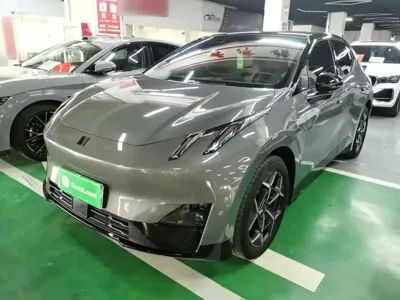 Lynk & Co Z20