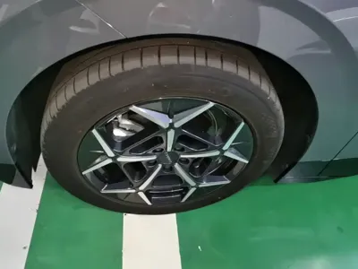 Lynk & Co Z20