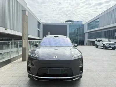 Nio ES8