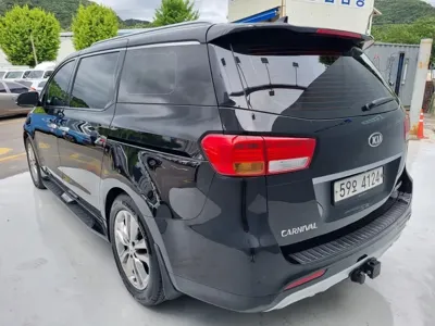 Kia Canival