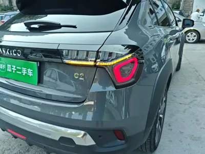 Lynk & Co 02