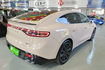 Hima Luxeed R7