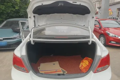 Hyundai Verna (older generation)
