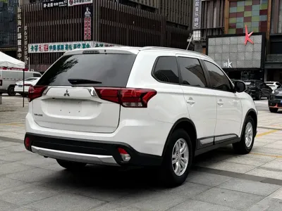 Mitsubishi Outlander (Import)