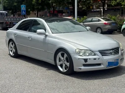 Toyota Reiz
