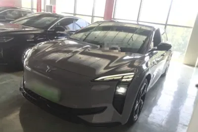 Hongqi EH7