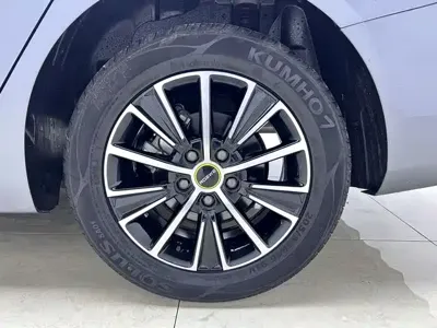 Roewe i5