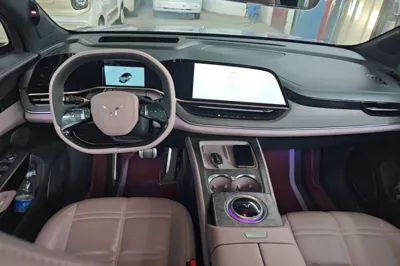 Hongqi Tiangong 08