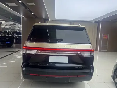 Lincoln Navigator