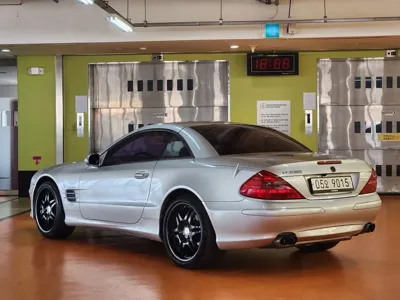 Mercedes-Benz SL-Class