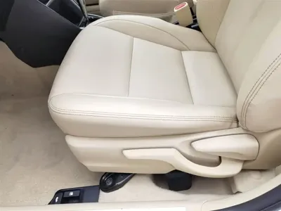 Toyota Yaris L