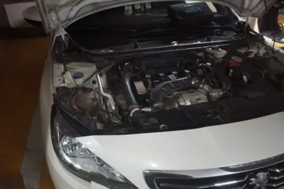 Peugeot 408
